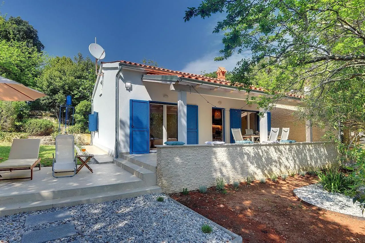 Holiday home Sea House Premantura Villa