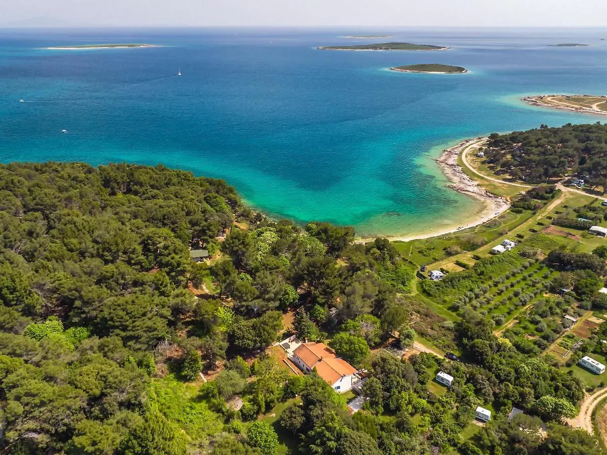 Holiday home Sea House Premantura Villa